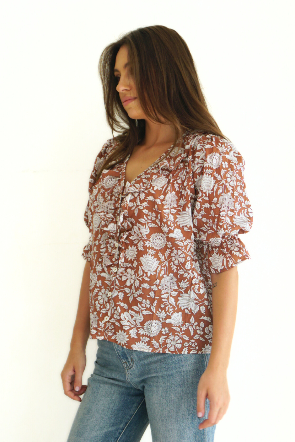 Chloe Shirt in Garden Roots