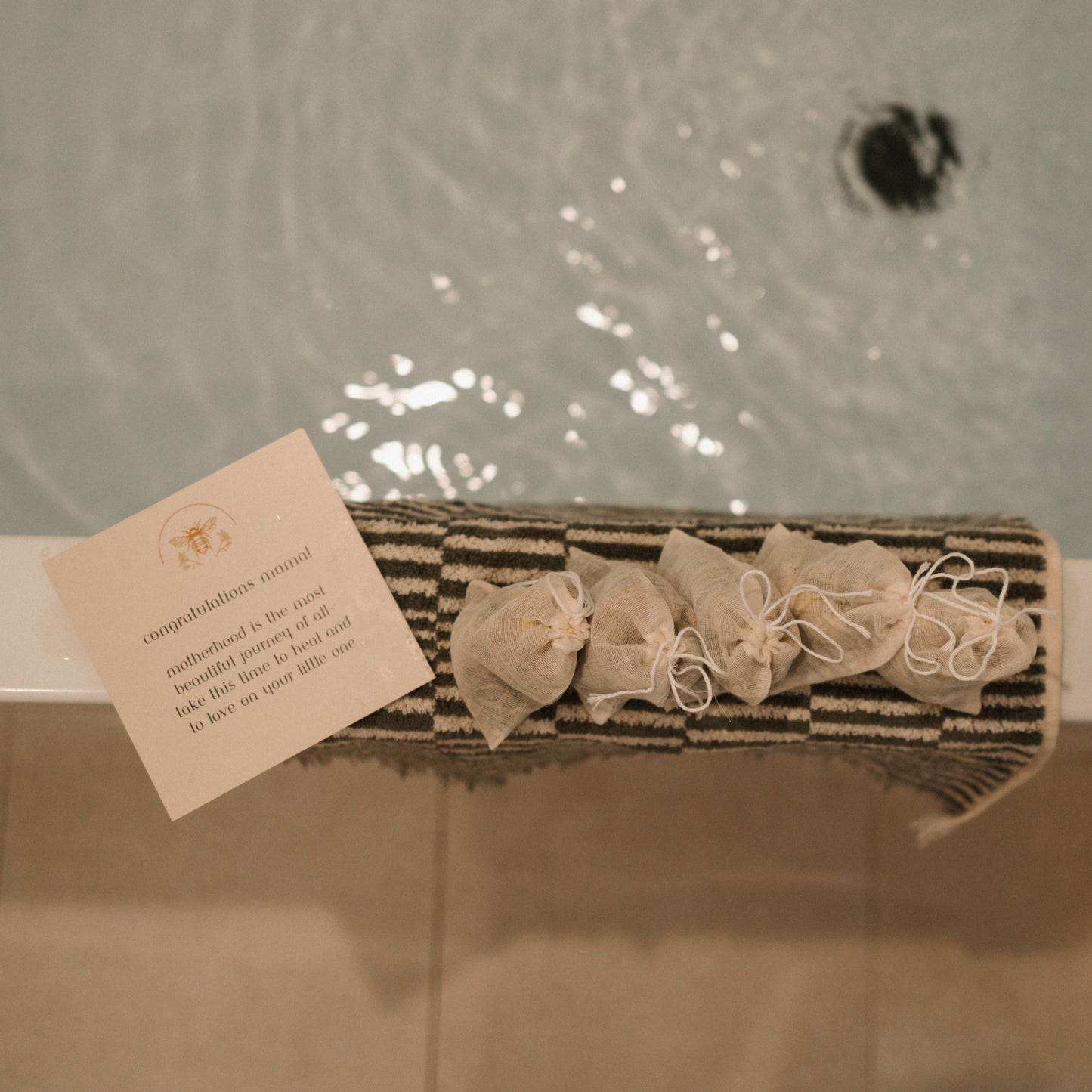 postpartum herbal sitz bath by Honeybee Hippie – Eco-Friendly and Sustainable