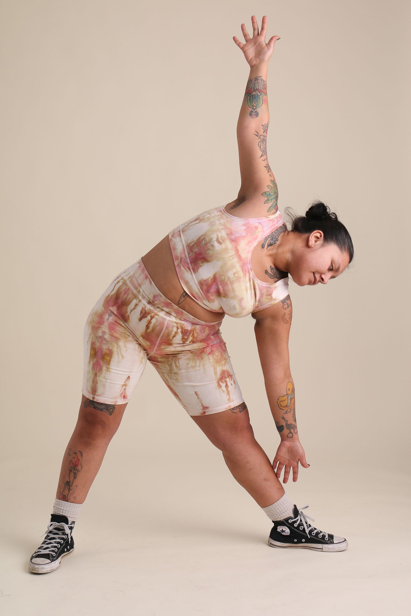 Yoga Bike Shorts in Mars Dust