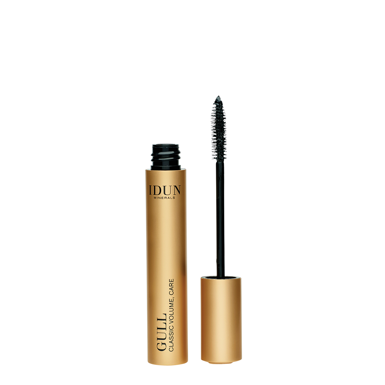 Plastic-free, clean beauty mascara for full, lifted lashes with intense color