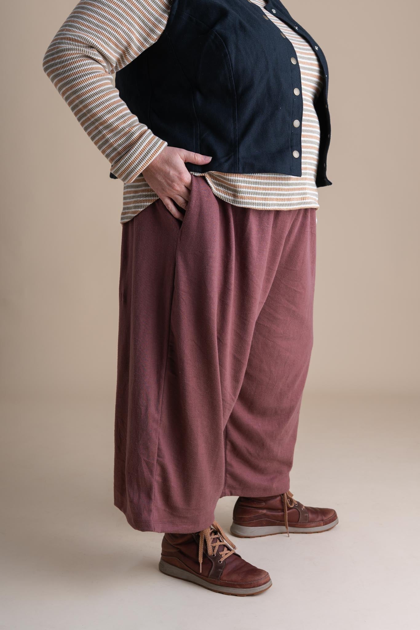Weekend Pants in Russet