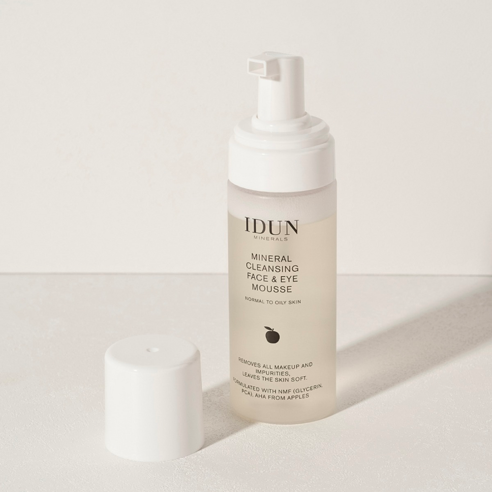 Fresh-scented Cleansing Mousse for an effortless, refreshing skincare routine